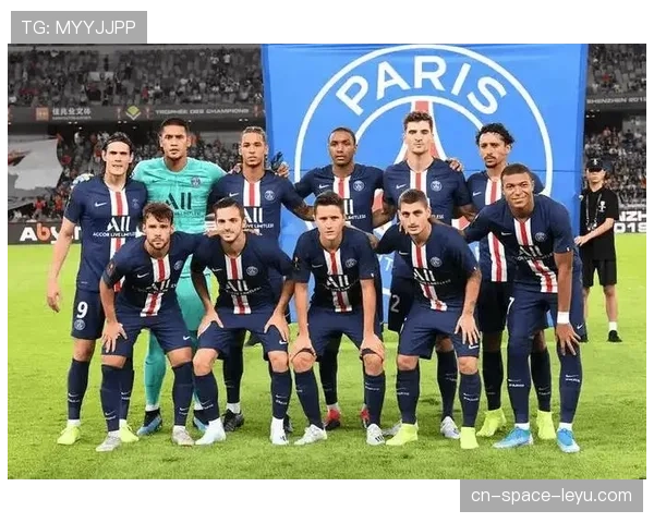 巴黎圣日耳曼vs摩纳哥：恩里克与许特尔的战术棋盘，控球哲学迎战高效反击